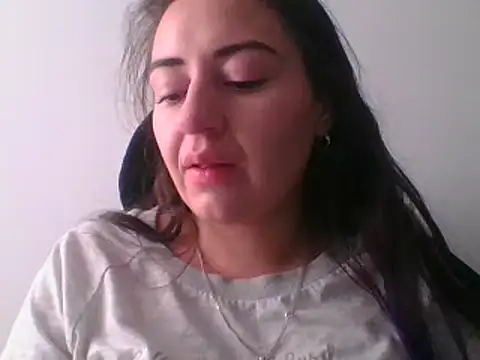 Snapshot of _karlie_kloss_ chatting on 02-06-25, 09:06 karlie kloss online show from 02-06-25, 09:06