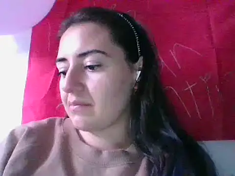 Snapshot of _karlie_kloss_ chatting on 02-21-25, 10:48 karlie kloss online show from 02-21-25, 10:48