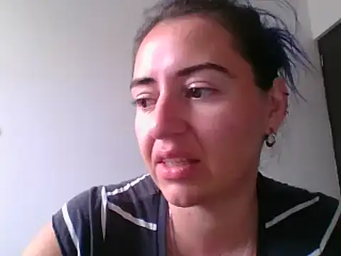 Snapshot of _karlie_kloss_ chatting on 03-16-26, 06:34 karlie kloss online show from 03-16-26, 06:34