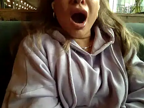 Snapshot of persiannqueen chatting on 03-10-25, 10:59 persiannqueen online show from 03-10-25, 10:59