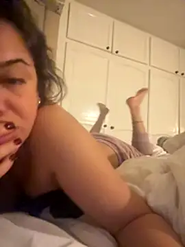 Snapshot of persiannqueen chatting on 10-31-25, 02:23 persiannqueen online show from 10-31-25, 02:23