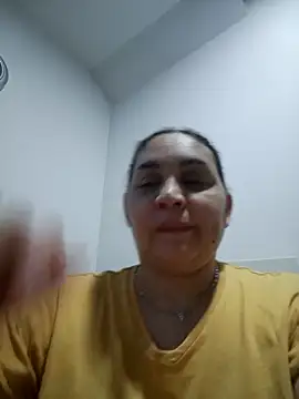 MirandaSoto online show from 04-02-26, 05:16