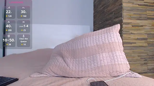 Snapshot of Aaron_Tate chatting on 01-30-25, 06:35 Aaron Tate online show from 01-30-25, 06:35