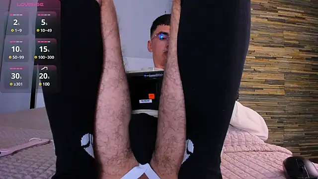 Snapshot of Aaron_Tate chatting on 02-23-25, 07:22 Aaron Tate online show from 02-23-25, 07:22