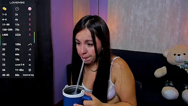 Snapshot of carlota_petite chatting on 11-06-25, 04:52 carlota petite online show from 11-06-25, 04:52