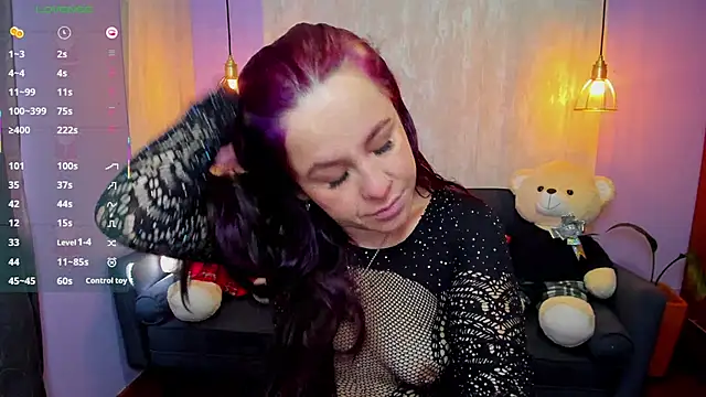 Snapshot of carlota_petite chatting on 12-05-25, 01:31 carlota petite online show from 12-05-25, 01:31