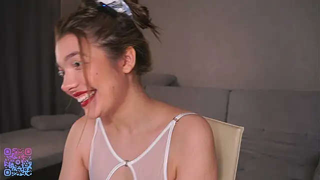 Snapshot of VeronaAppleberry chatting on 02-25-25, 07:20 VeronaAppleberry online show from 02-25-25, 07:20