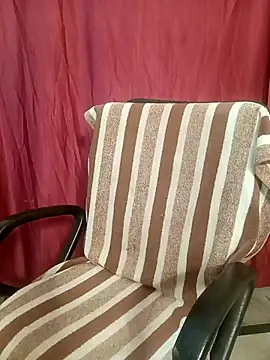 Stripy Doll online show from 11-04-25, 09:19