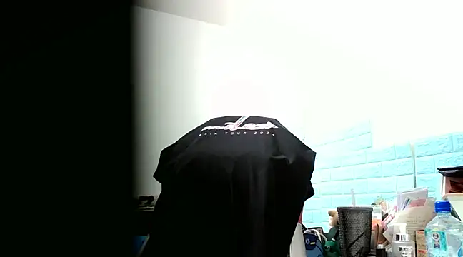 Snapshot of thisisbook_223 chatting on 12-16-24, 09:24 thisisbook 223 online show from 12-16-24, 09:24