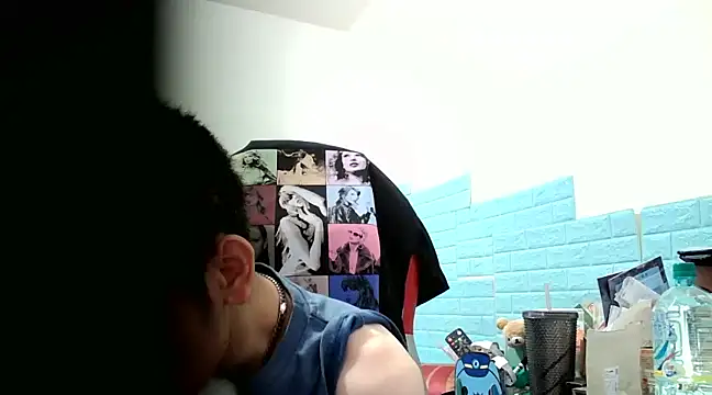 Snapshot of thisisbook_223 chatting on 02-06-25, 06:18 thisisbook 223 online show from 02-06-25, 06:18