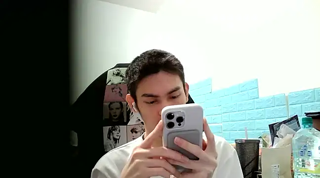 Snapshot of thisisbook_223 chatting on 02-06-25, 03:31 thisisbook 223 online show from 02-06-25, 03:31