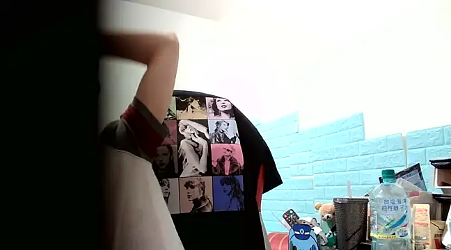 Snapshot of thisisbook_223 chatting on 02-10-25, 06:35 thisisbook 223 online show from 02-10-25, 06:35