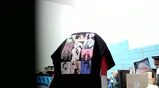 Snapshot of thisisbook_223 chatting on 02-13-25, 06:48 thisisbook 223 online show from 02-13-25, 06:48