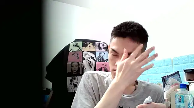 Snapshot of thisisbook_223 chatting on 02-14-25, 07:02 thisisbook 223 online show from 02-14-25, 07:02