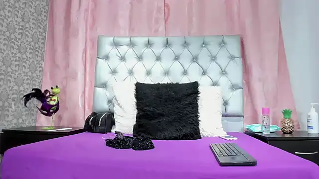 veneno hot online show from 10-27-25, 01:04