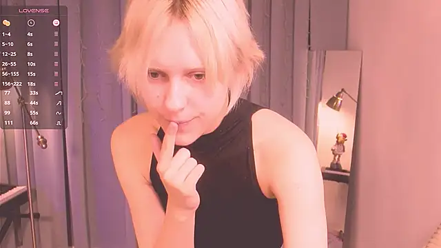 Snapshot of edward_holy chatting on 12-14-24, 06:24 edward holy online show from 12-14-24, 06:24