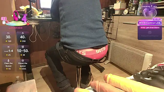 misteryman1956 online show from 04-26-26, 04:37