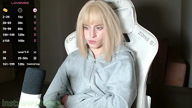 LizaKisses online show from 11-15-25, 02:46