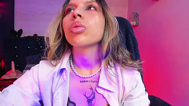 delilah fix online show from 04-22-26, 09:16