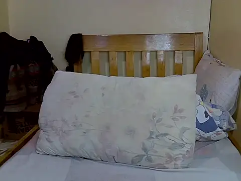 Horny-slut  online show from 03-23-25, 08:48