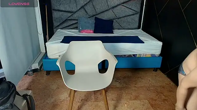 NatashaMason  online show from 10-04-25, 12:14