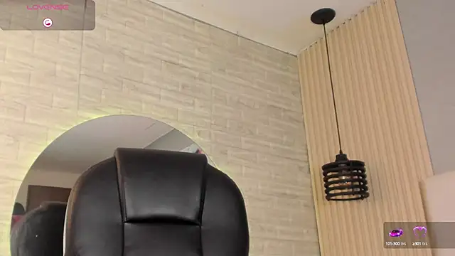 nicole  parker1 online show from 01-23-25, 03:32