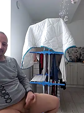 Snapshot of just_funhd chatting on 12-24-24, 09:06 just funhd online show from 12-24-24, 09:06