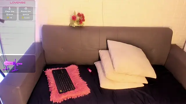 karina gomez 18 online show from 10-31-25, 11:44