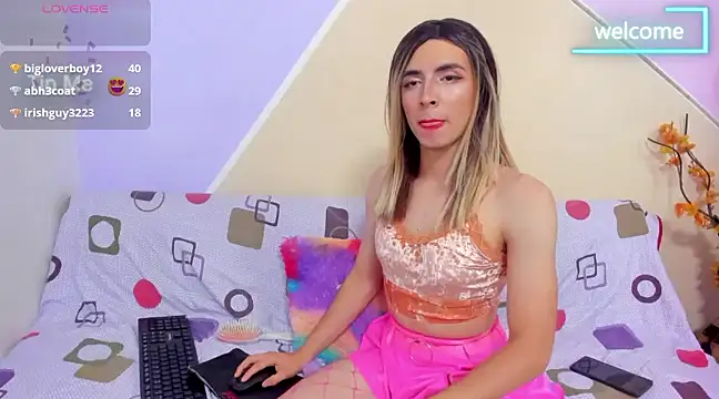 KurumetWink10 online show from 12-22-24, 10:17