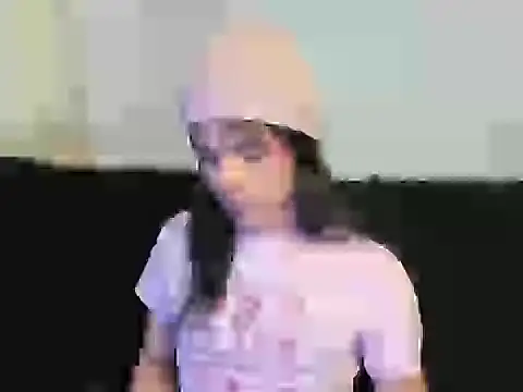 Snapshot of kerly_monroe chatting on 11-05-25, 01:44 kerly monroe online show from 11-05-25, 01:44