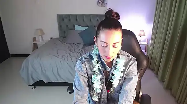 Nami sunny online show from 01-17-25, 12:42