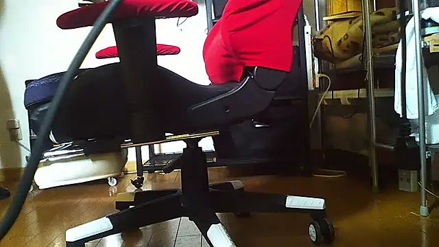 Snapshot of qoooqing67 chatting on 12-07-24, 12:19 qoooqing67 online show from 12-07-24, 12:19