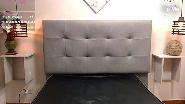 Snapshot of Cheelsea_ chatting on 12-30-24, 12:43 Cheelsea  online show from 12-30-24, 12:43