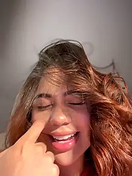 Snapshot of Aryrosee chatting on 02-24-26, 07:34 Aryrosee online show from 02-24-26, 07:34