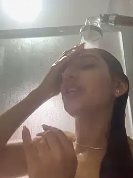 julialupato1606 online show from 02-14-25, 12:47