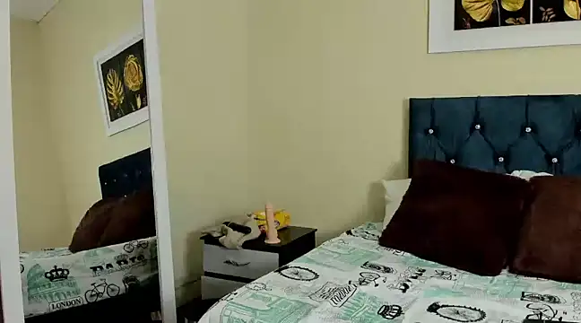 Snapshot of emagarcia chatting on 12-17-24, 01:38 emagarcia online show from 12-17-24, 01:38