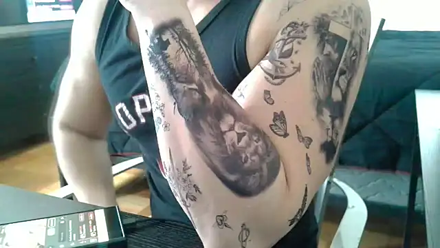 Aaron Rose25 online show from 12-21-25, 03:13