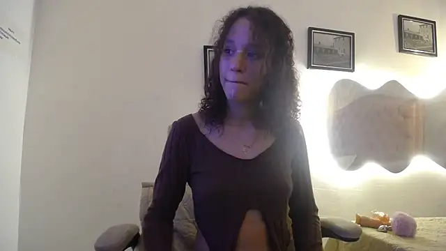 LAURA SMIITH online show from 03-13-25, 07:42