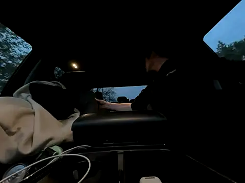 Snapshot of skittlez82 chatting on 10-24-25, 01:24 skittlez82 online show from 10-24-25, 01:24