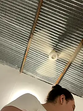 cutiepeach online show from 11-08-25, 02:56