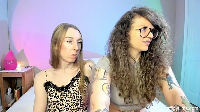 Snapshot of DelugeDuvall chatting on 02-12-25, 10:59 DelugeDuvall online show from 02-12-25, 10:59