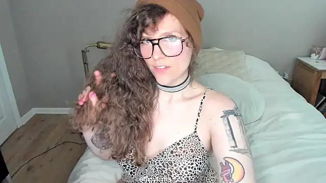 Snapshot of DelugeDuvall chatting on 10-02-25, 10:28 DelugeDuvall online show from 10-02-25, 10:28