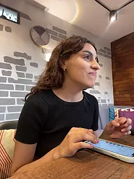 Katee Jones online show from 03-18-25, 09:43