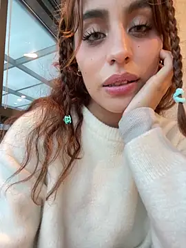 Katee Jones online show from 12-18-25, 10:38