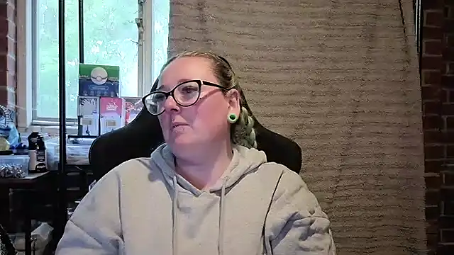 Snapshot of Bunny_Cummings chatting on 05-16-26, 06:50 Bunny Cummings online show from 05-16-26, 06:50