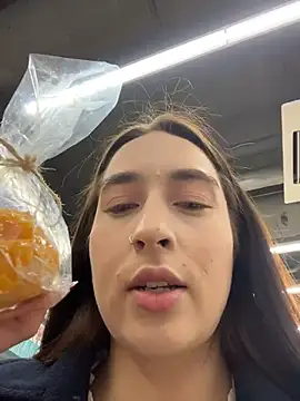 Holly Play online show from 11-30-25, 07:12