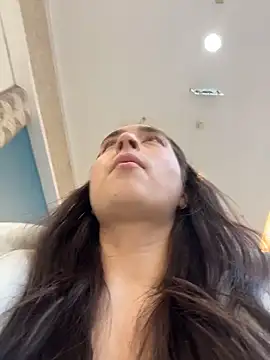 Holly Play online show from 03-06-26, 12:01