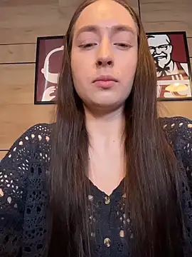 Holly Play online show from 04-27-26, 12:25