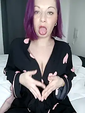 Chaudesquirt online show from 02-20-25, 03:30