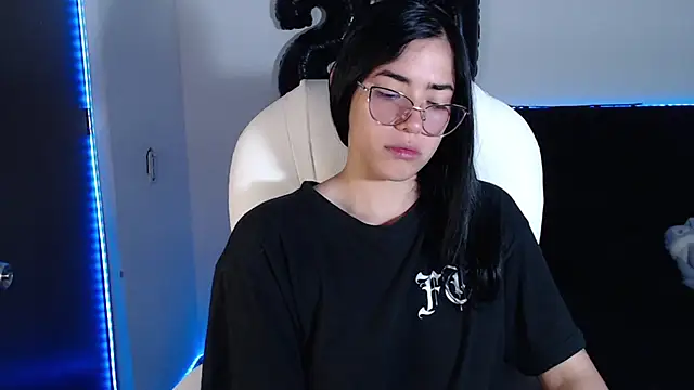 LESLIEBLACK  online show from 03-12-25, 02:09